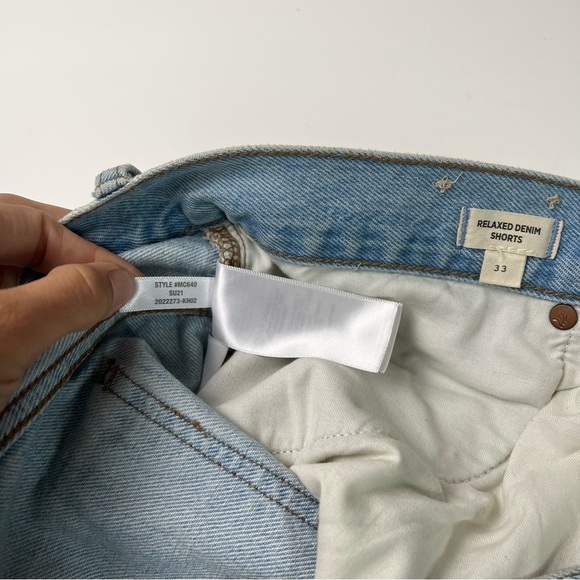 MADEWELL Relaxed Denim Lightwash Distressed Frayed Hem Shorts SZ 33 - Picture 7 of 13